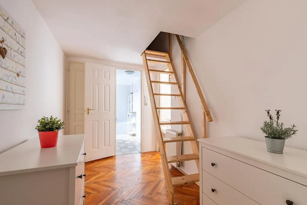 Apartamento Peace Oasis In The Pulsing City Budapest